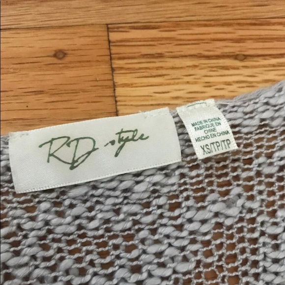 Gray Thin Sweater StitchFix - Picture 3 of 3